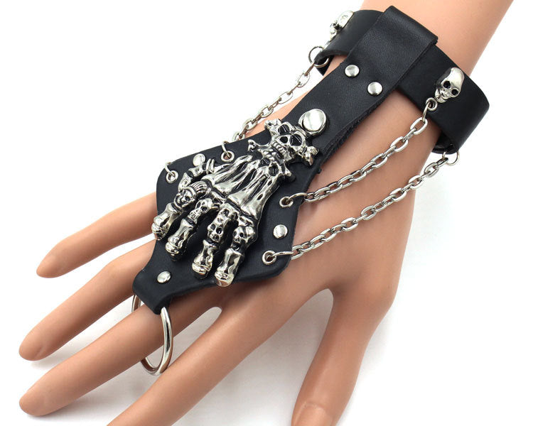 LADY GRIM Finger Skull Claw Bracelet – Dysnomia