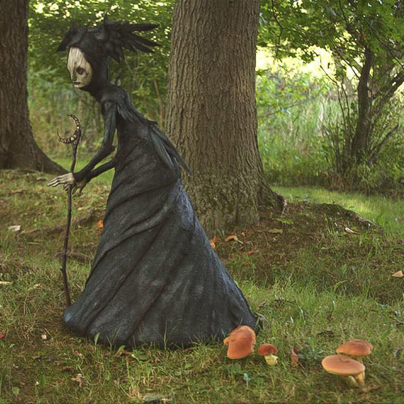 CREEPELLA - Solitary Wood Witch